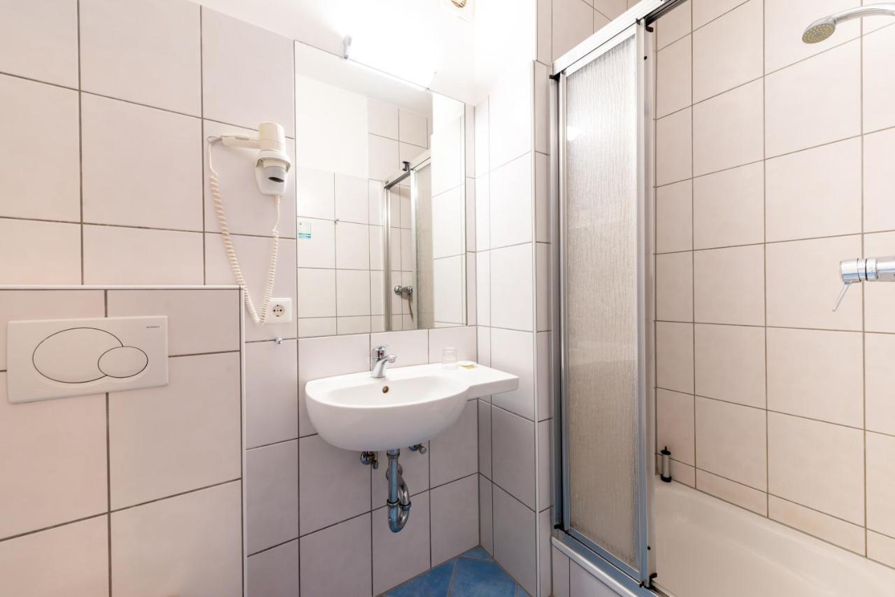 Hotel Heldt Dependance BRE Εξωτερικό φωτογραφία